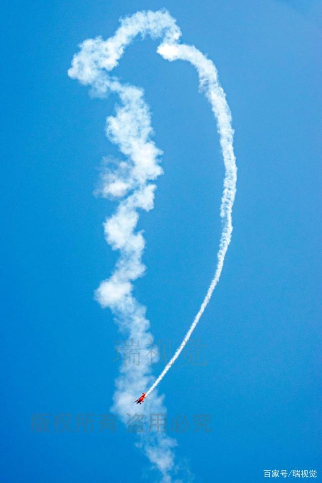 关于一场让人目不转睛的比赛引人入胜的信息 关于一场让人目不转睛的比赛引人入胜的信息