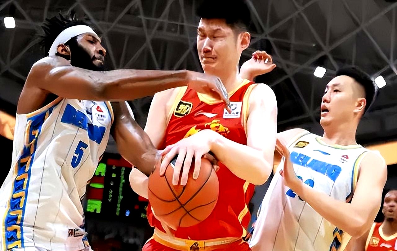 深圳队鏖战公牛，孙铭徽统治全场的简单介绍