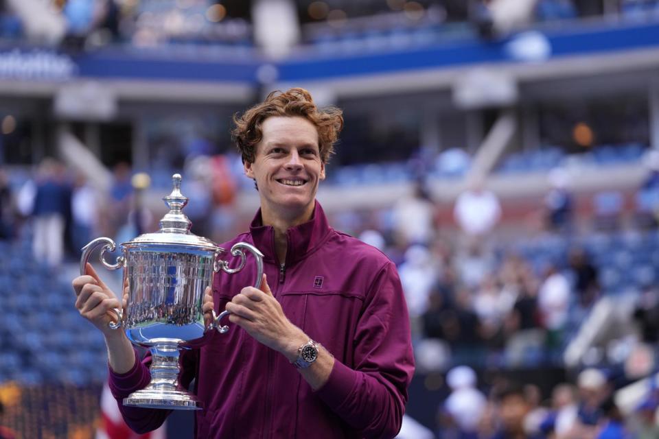 包含美网碾压年终总决赛，辛纳带队取胜的词条