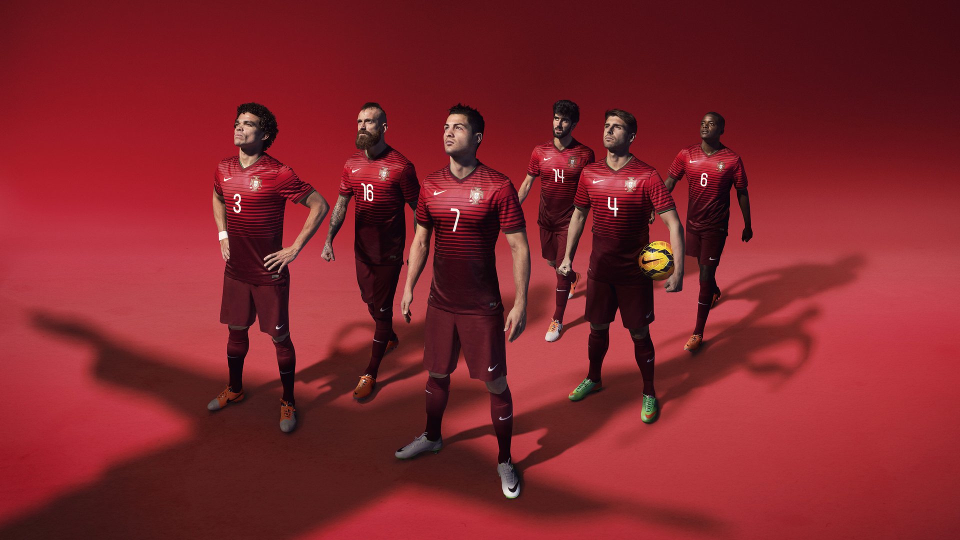 范戴克一锤定音，葡萄牙风暴冲垮黄色潜水艇