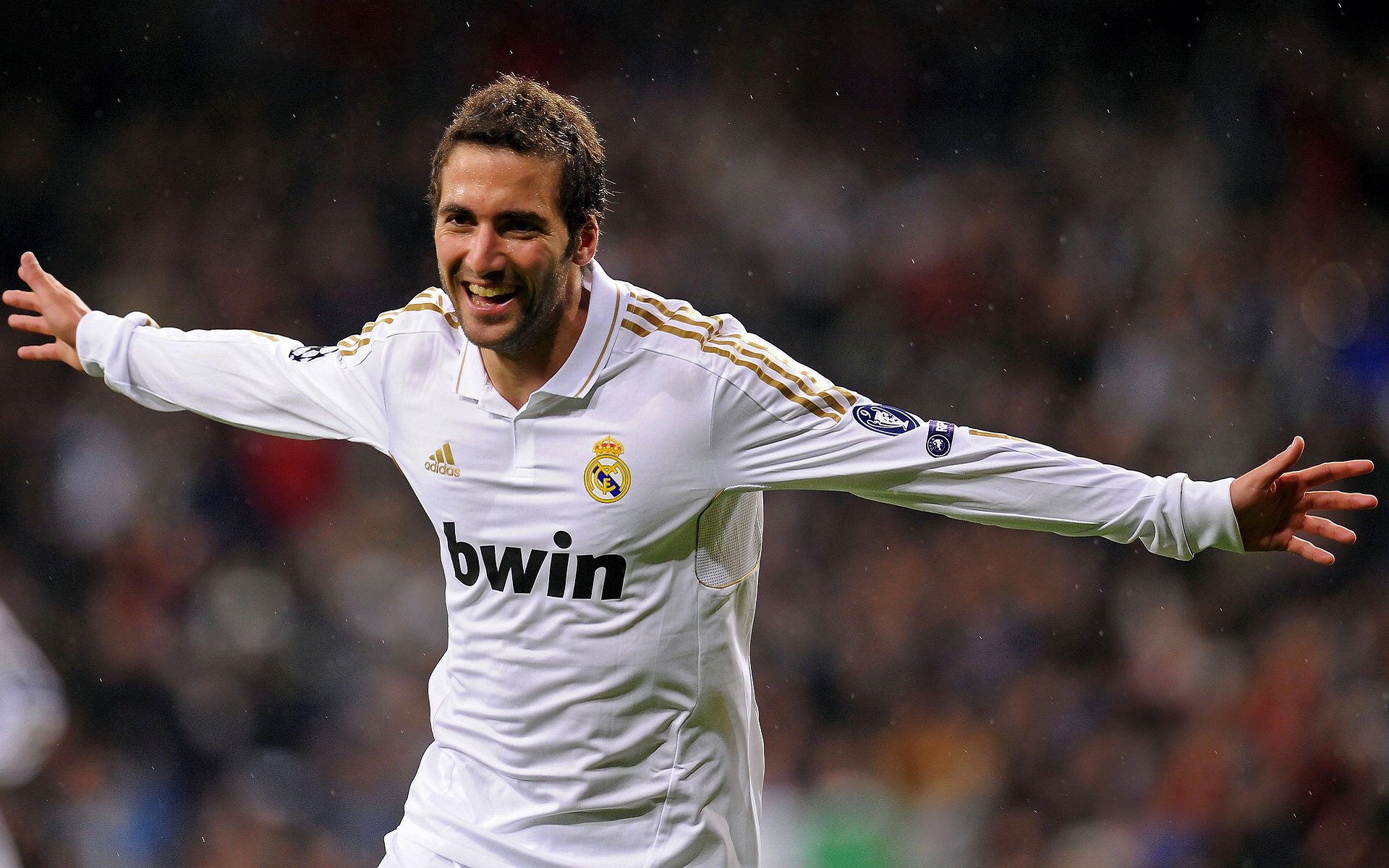 北非雄狮险胜南美劲旅，楚阿梅尼惊艳四座改写格局