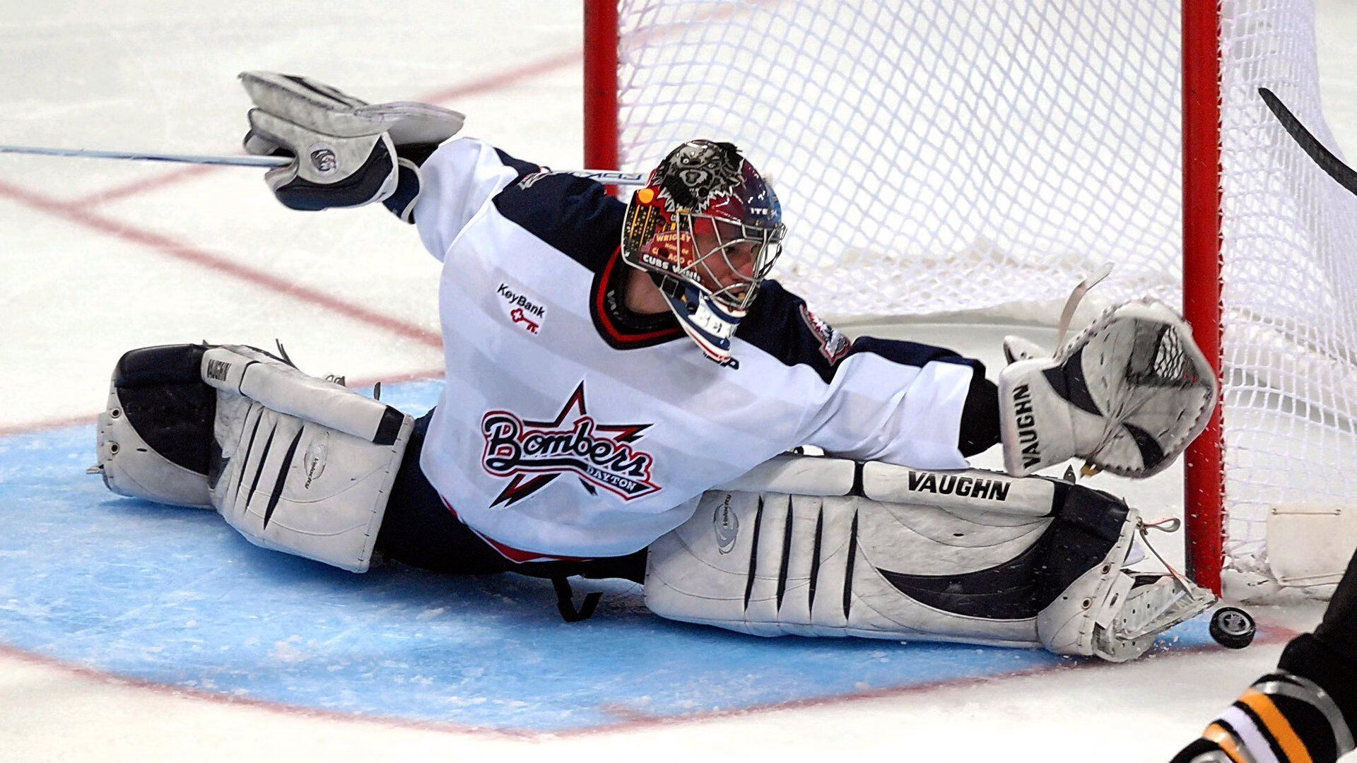 日耳曼战车折戟温布利，东方皓月照亮欧陆，一场改写足球与乒乓双重叙事的传奇之夜